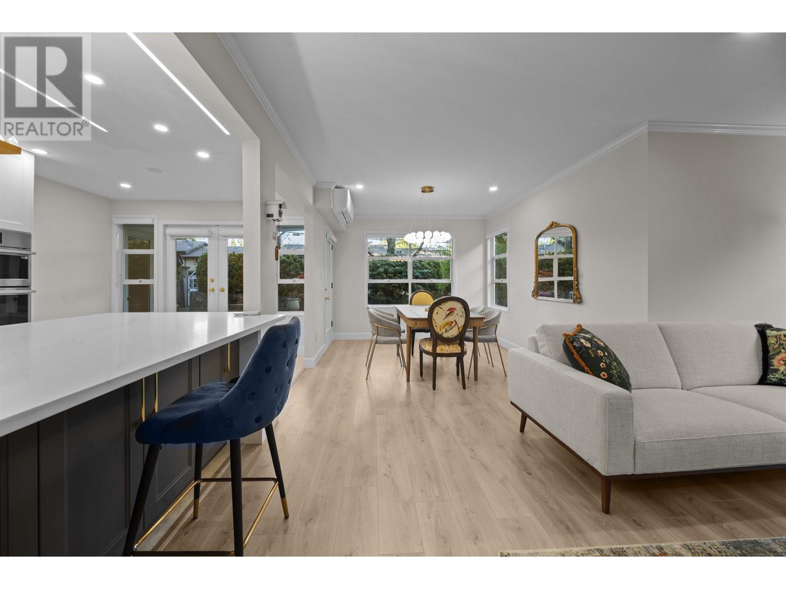 Photo 14 of 103 3399 Capilano Crescent, North Vancouver BC