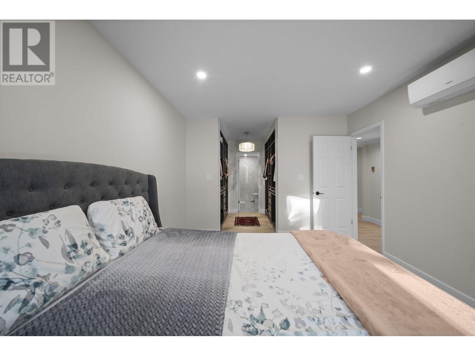 Photo 25 of 103 3399 Capilano Crescent, North Vancouver BC