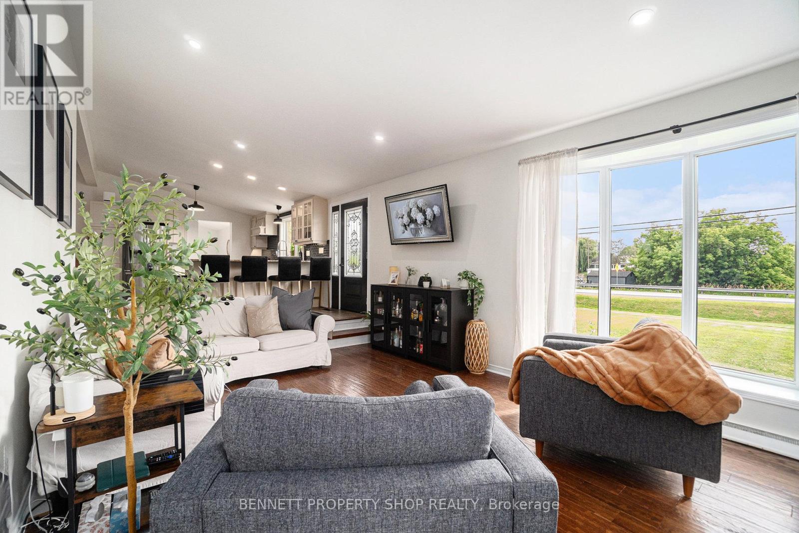 Open Concept with natural light throughout!