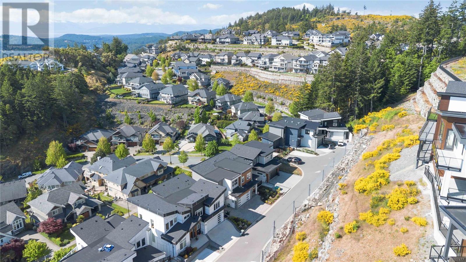 Photo 14 of 1157 Spirit Crt, Langford BC