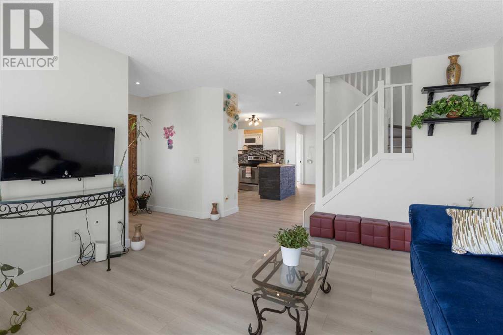 Single Family House for Sale in  Citadel Acres Close NW Citadel Calgary 