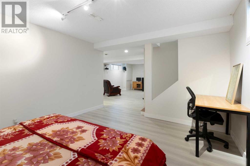 Single Family House for Sale in  Citadel Acres Close NW Citadel Calgary 