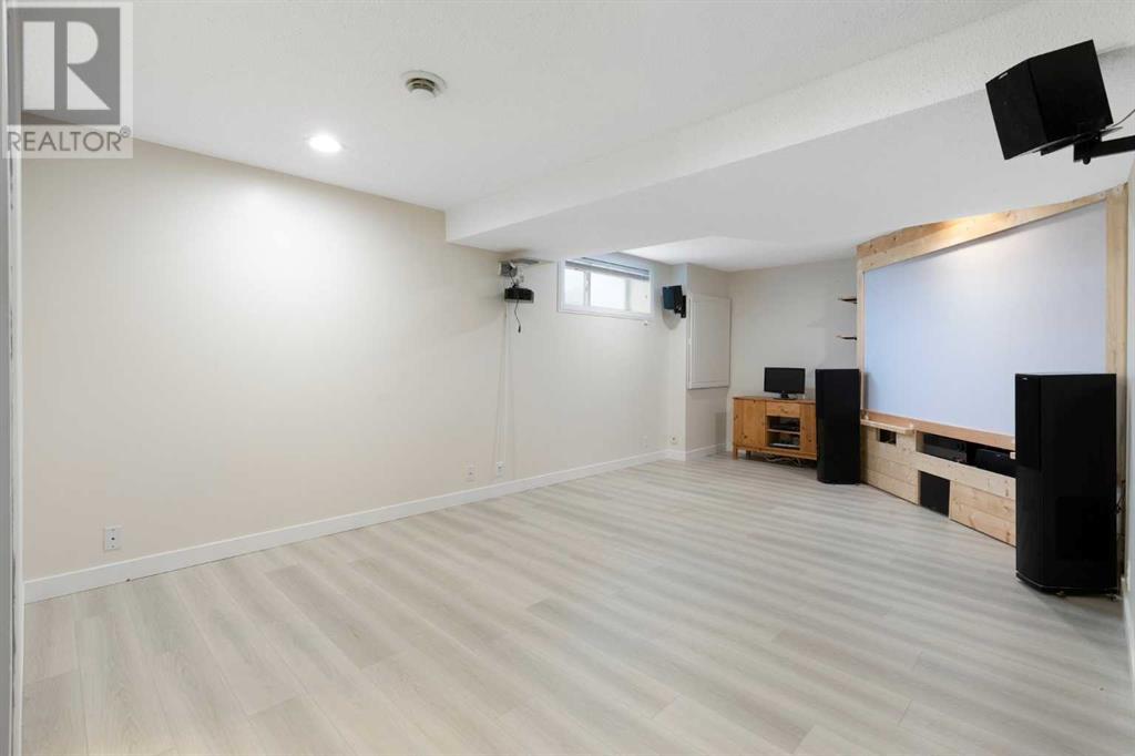 Single Family House for Sale in  Citadel Acres Close NW Citadel Calgary 