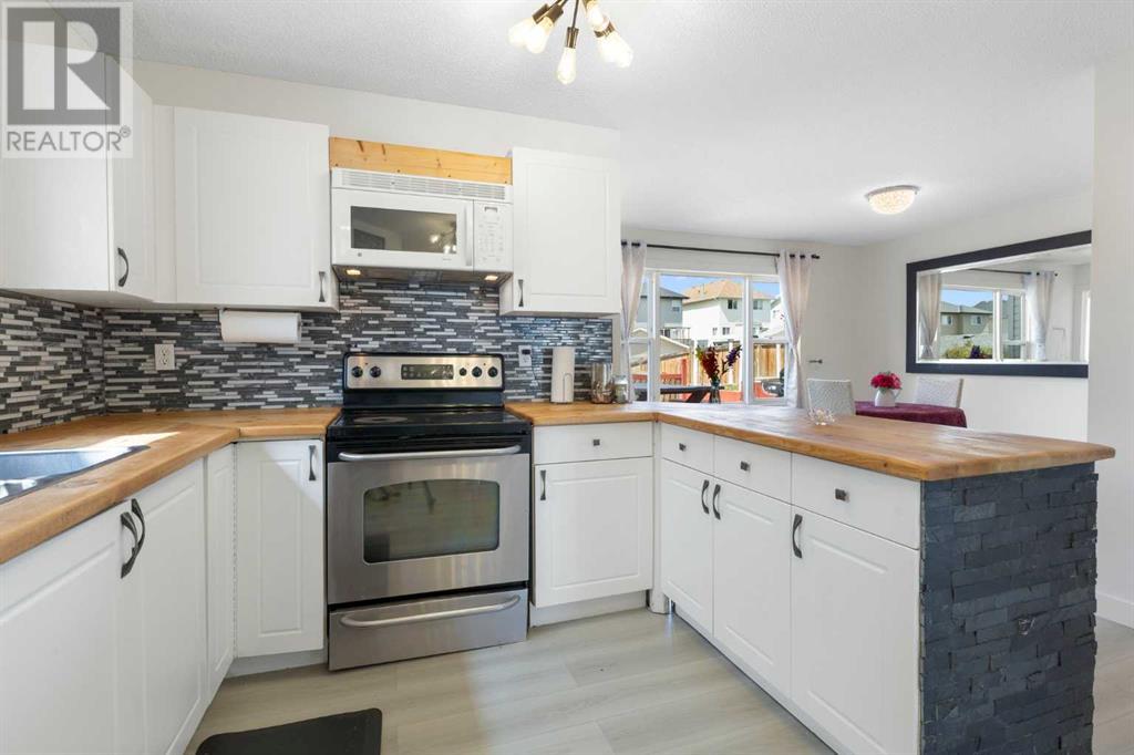 Single Family House for Sale in  Citadel Acres Close NW Citadel Calgary 