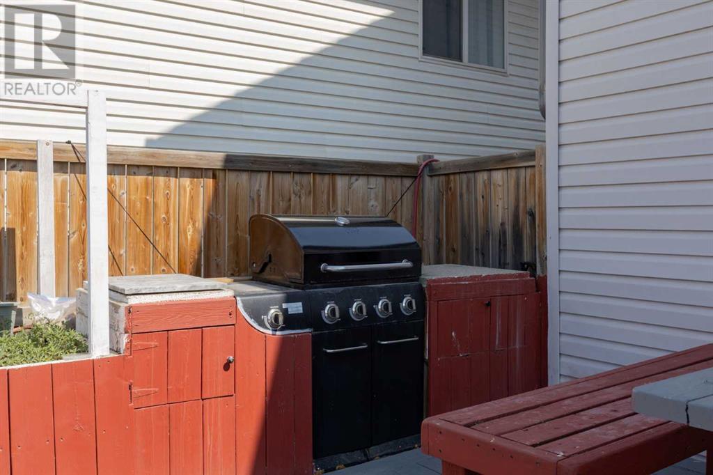Single Family House for Sale in  Citadel Acres Close NW Citadel Calgary 