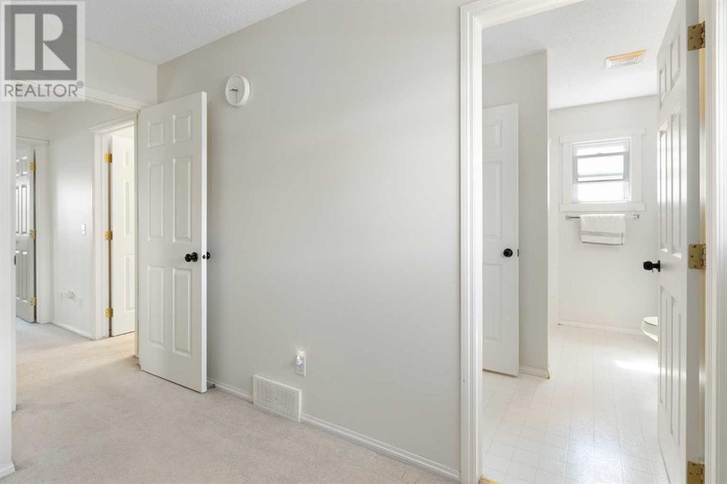 Single Family House for Sale in  Citadel Acres Close NW Citadel Calgary 