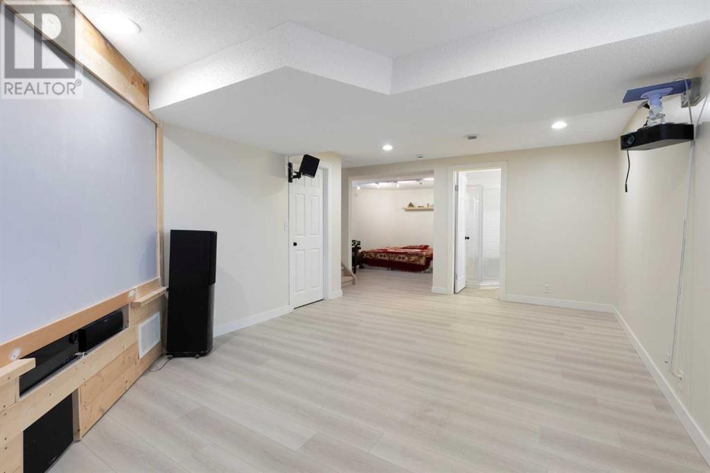 Single Family House for Sale in  Citadel Acres Close NW Citadel Calgary 