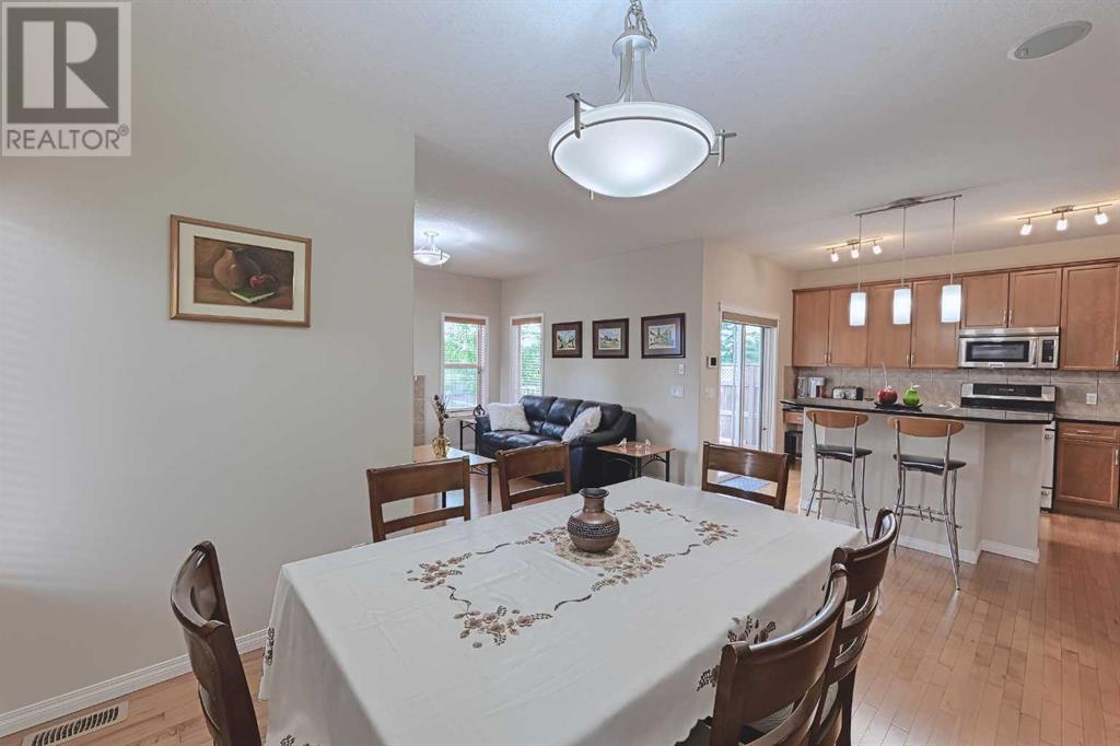 Photo 19 of 275 Silverado Plains Close Sw, Calgary AB