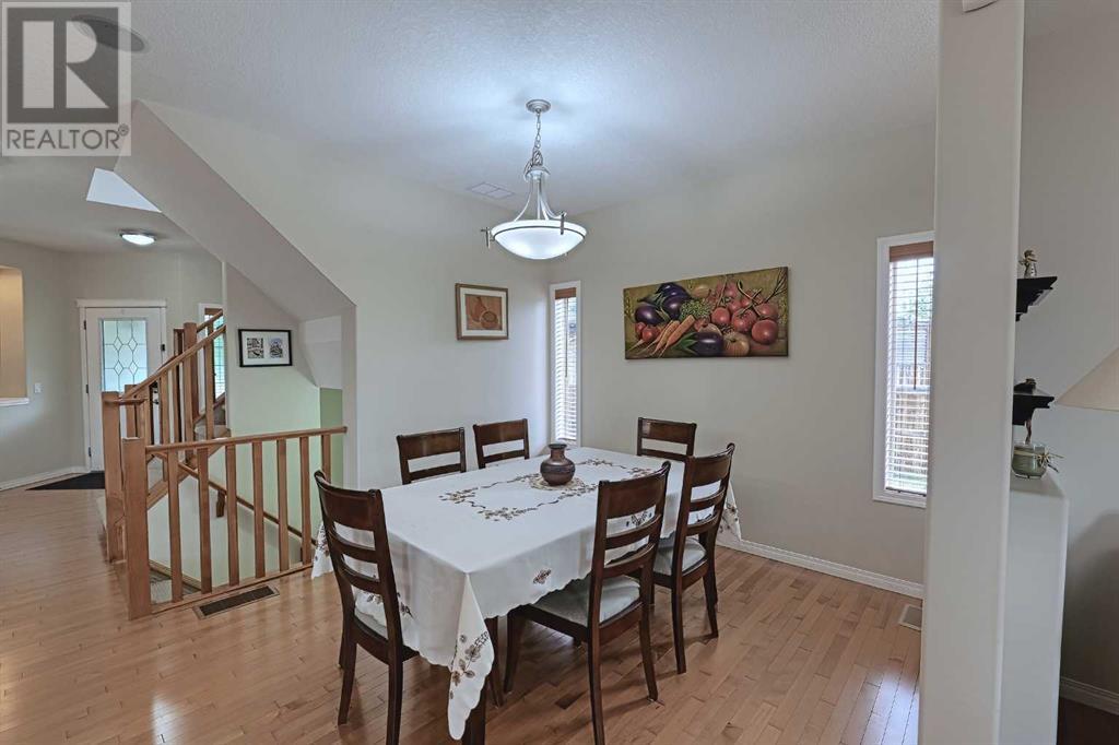 Photo 15 of 275 Silverado Plains Close Sw, Calgary AB