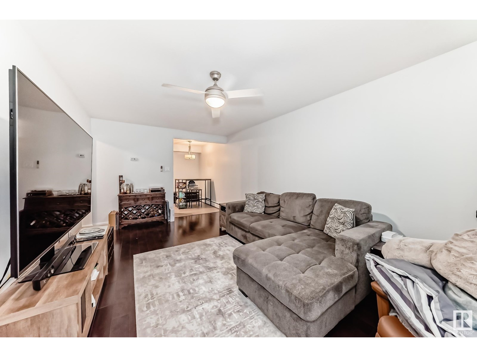 Photo 17 of 102 11325 103 Av Nw, Edmonton AB