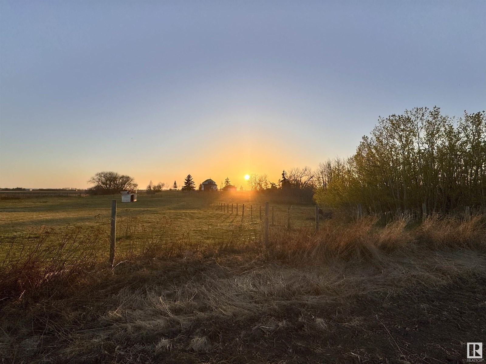 Photo 3 of 49231 Hwy 814 Nw, Rural Leduc County AB