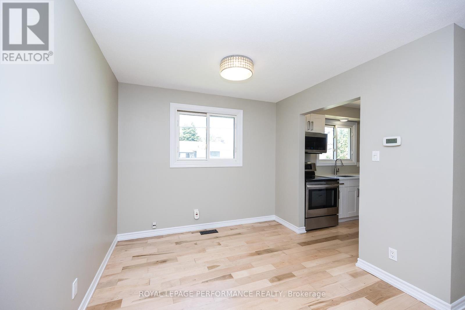 Photo 1 of 1398 Jamison Avenue S, Ottawa ON