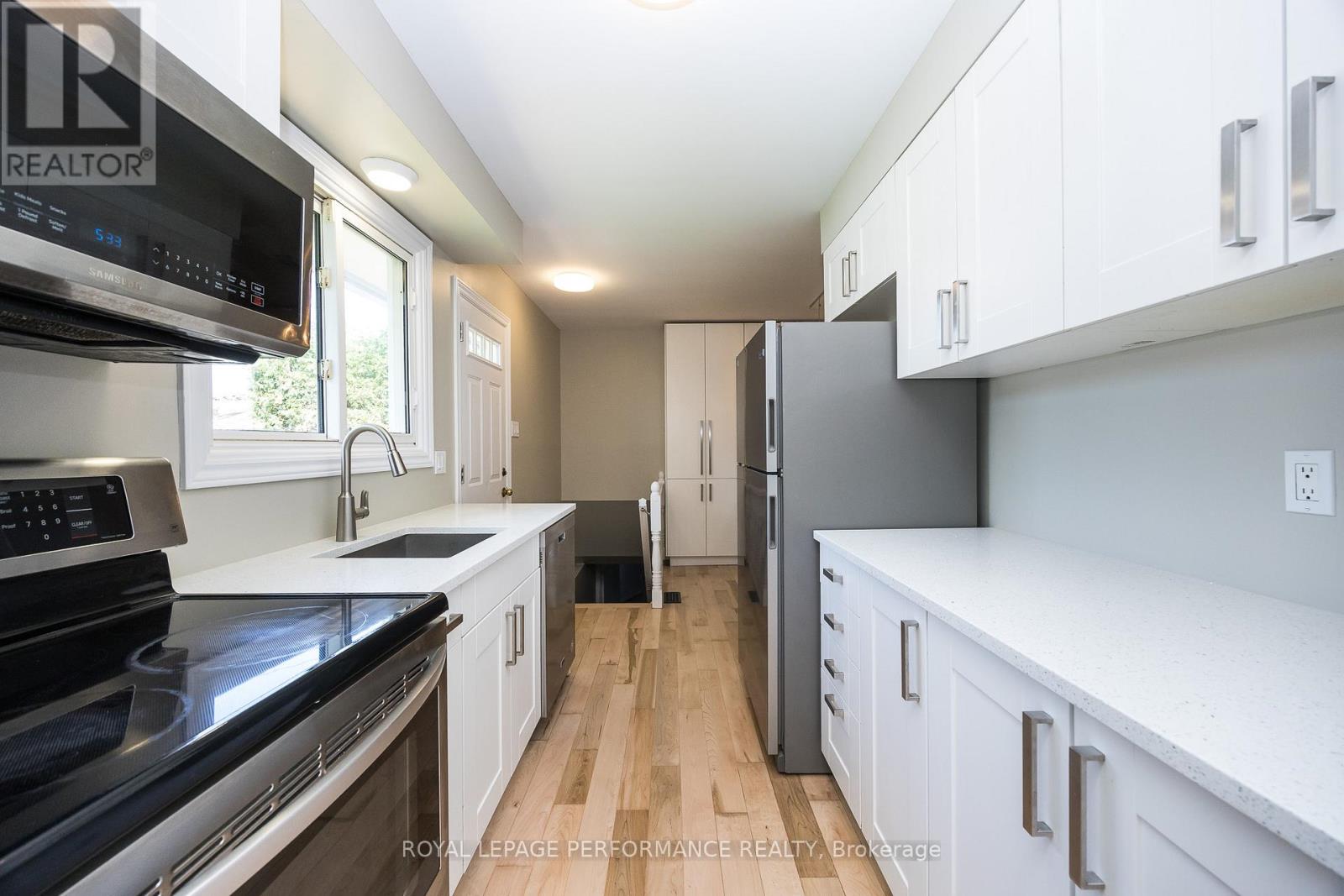 Photo 33 of 1398 Jamison Avenue S, Ottawa ON