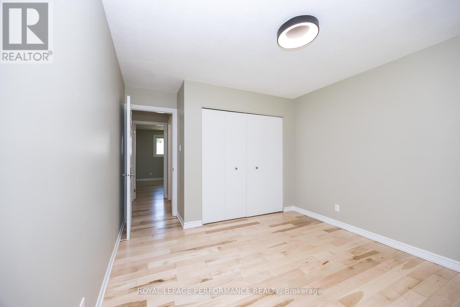 Photo 8 of 1398 Jamison Avenue S, Ottawa ON