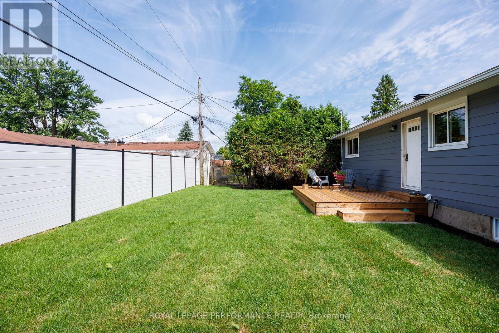 Photo 12 of 1398 Jamison Avenue S, Ottawa ON