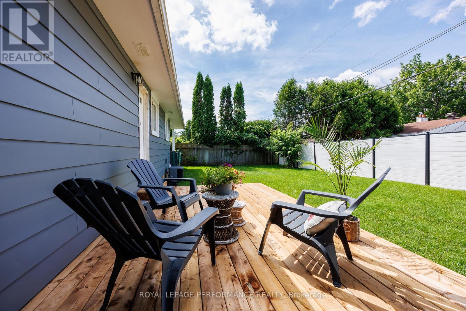 Photo 18 of 1398 Jamison Avenue S, Ottawa ON