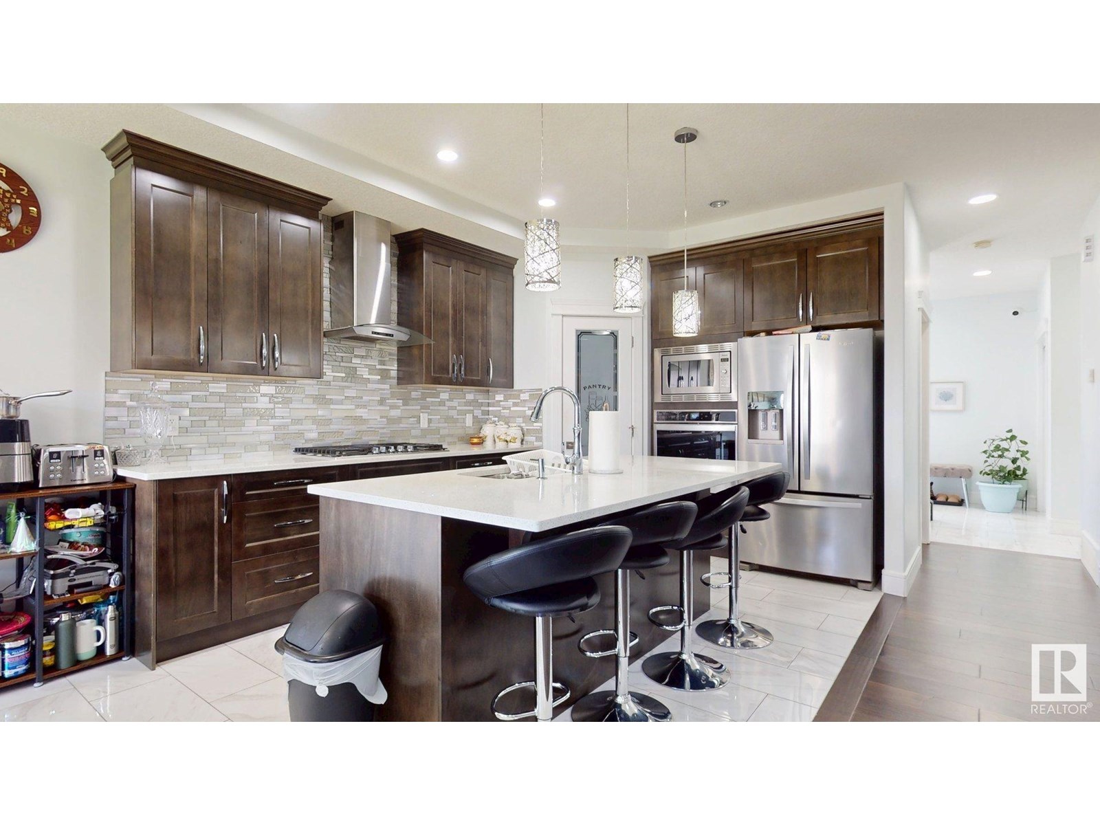 Photo 9 of 1103 30 St Nw, Edmonton AB