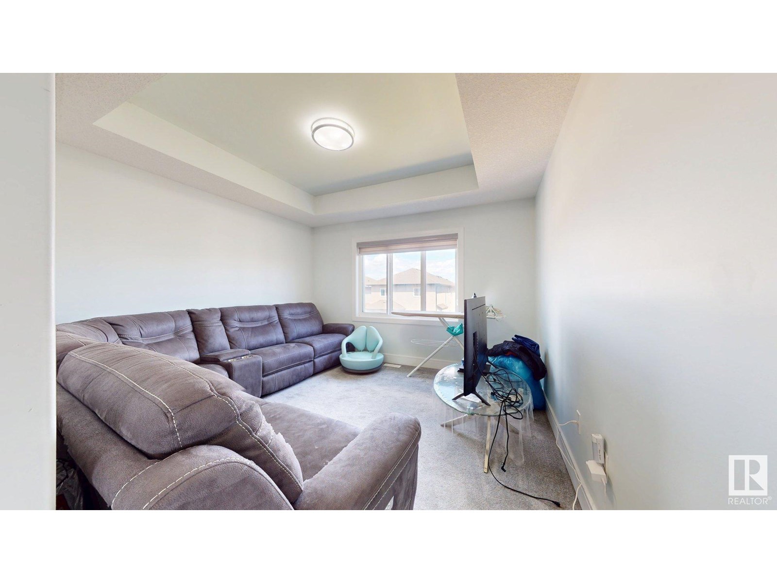 Photo 8 of 1103 30 St Nw, Edmonton AB