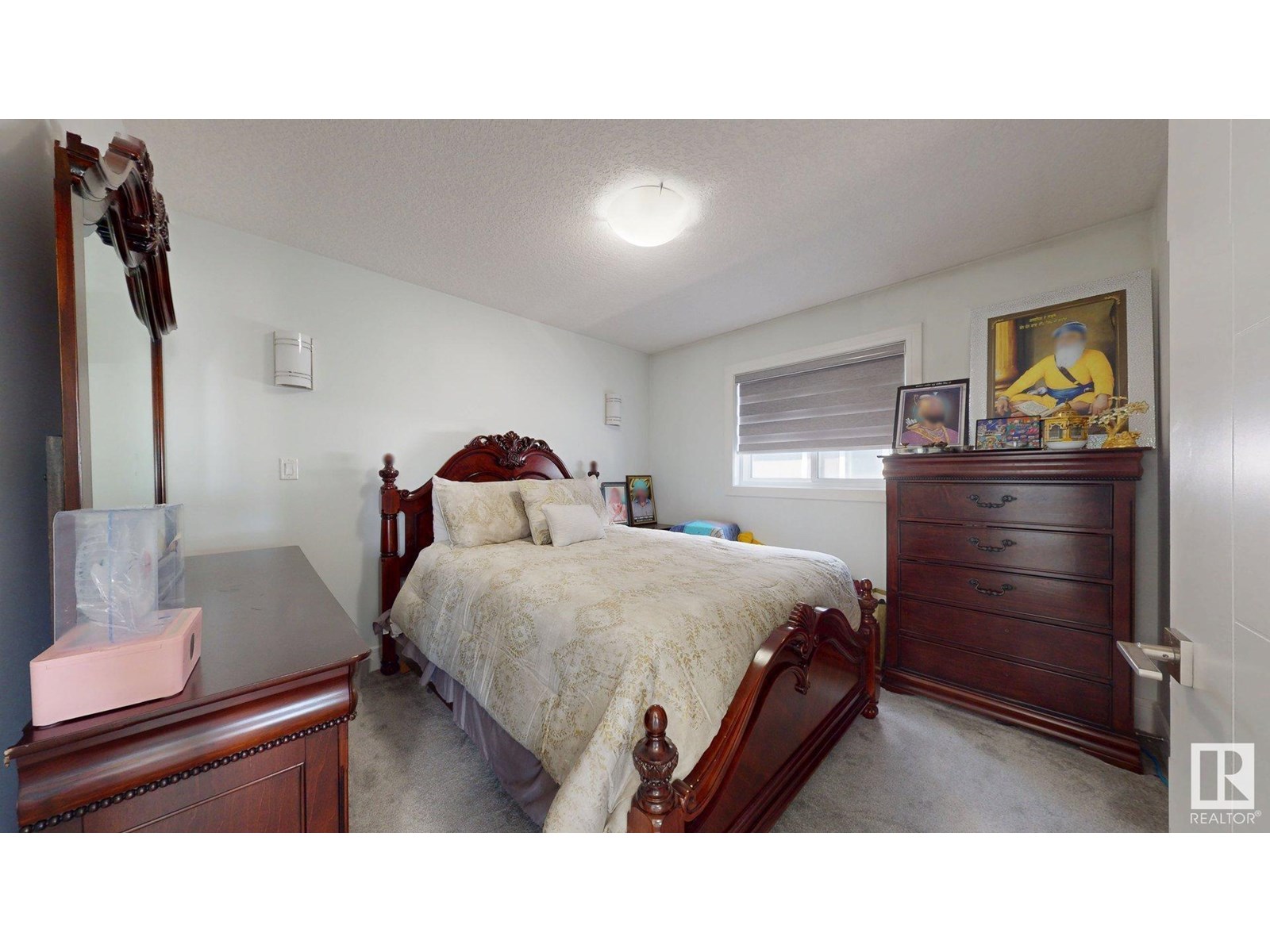 Photo 10 of 1103 30 St Nw, Edmonton AB