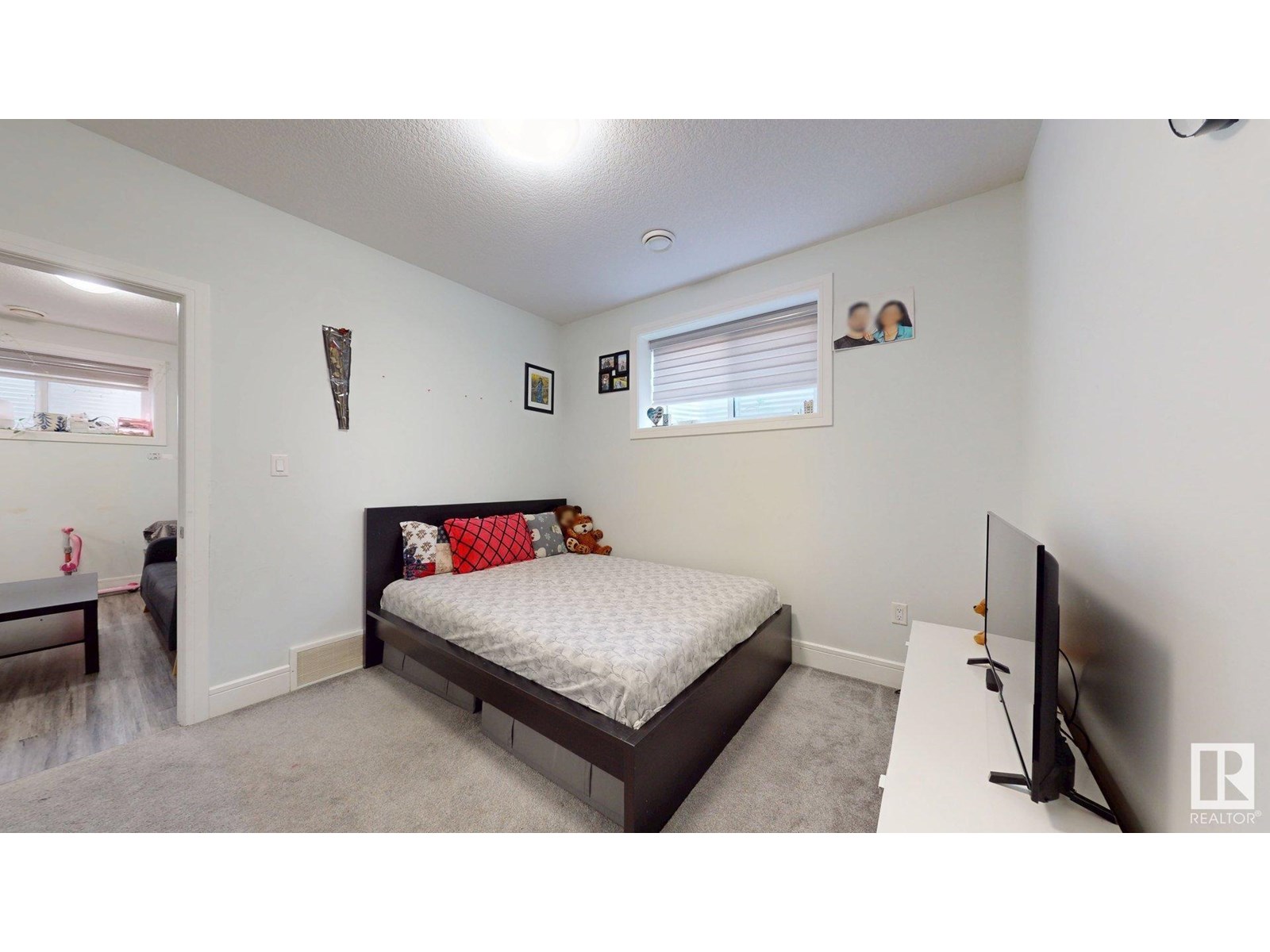 Photo 16 of 1103 30 St Nw, Edmonton AB