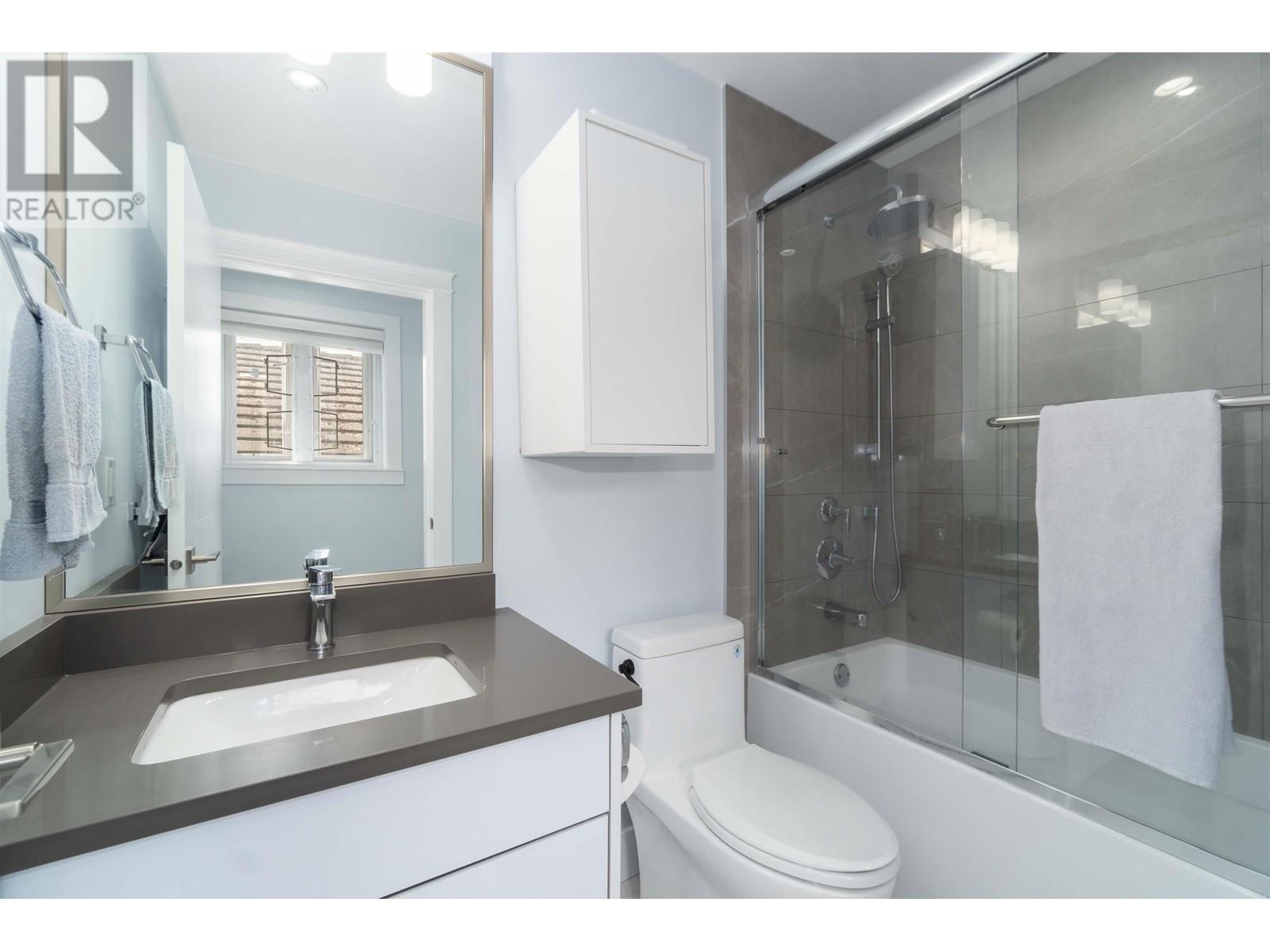 Photo 24 of 3164 Venables Street, Vancouver BC