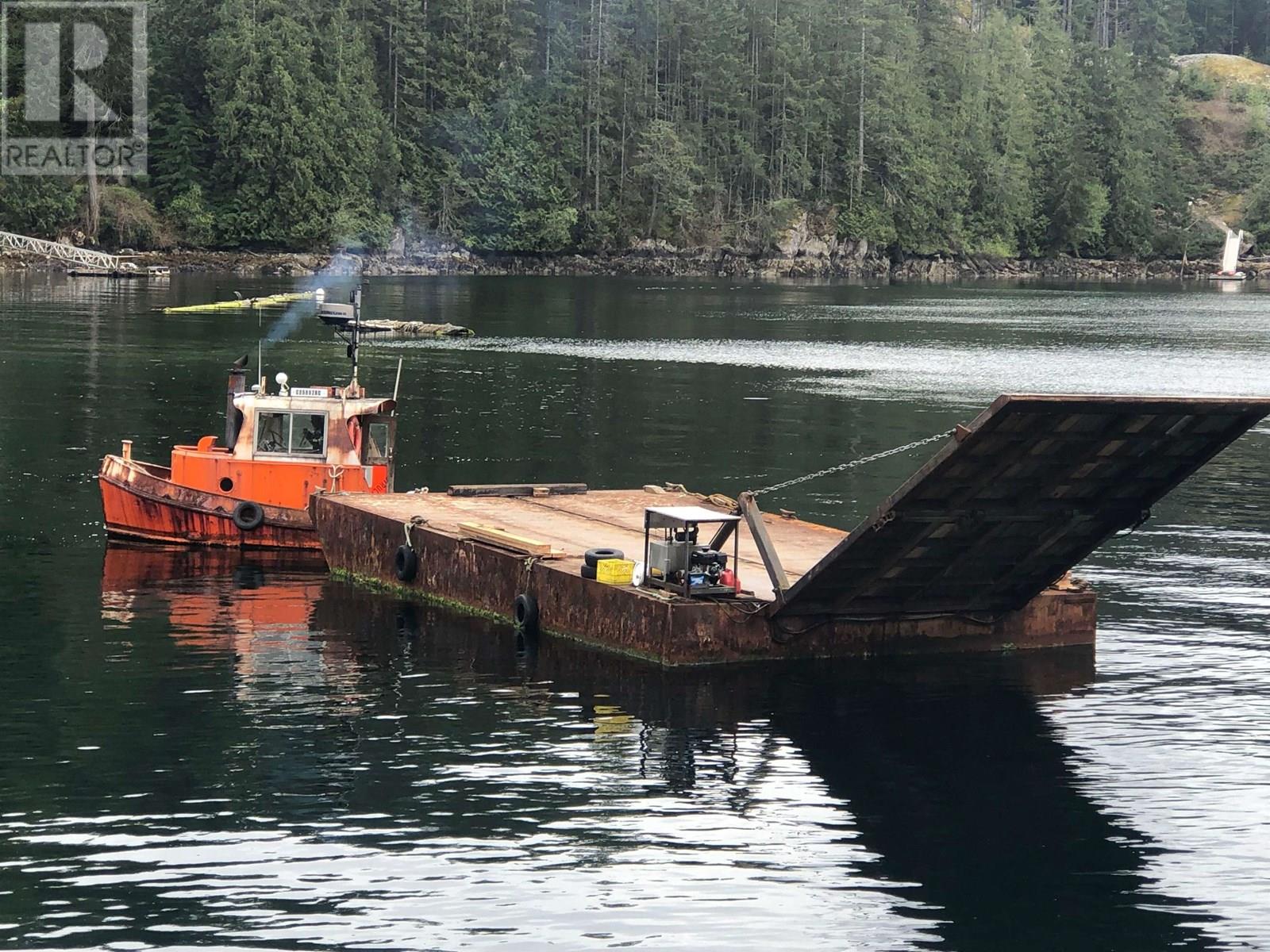 660 ANDY'S BAY ROAD, Gambier Island