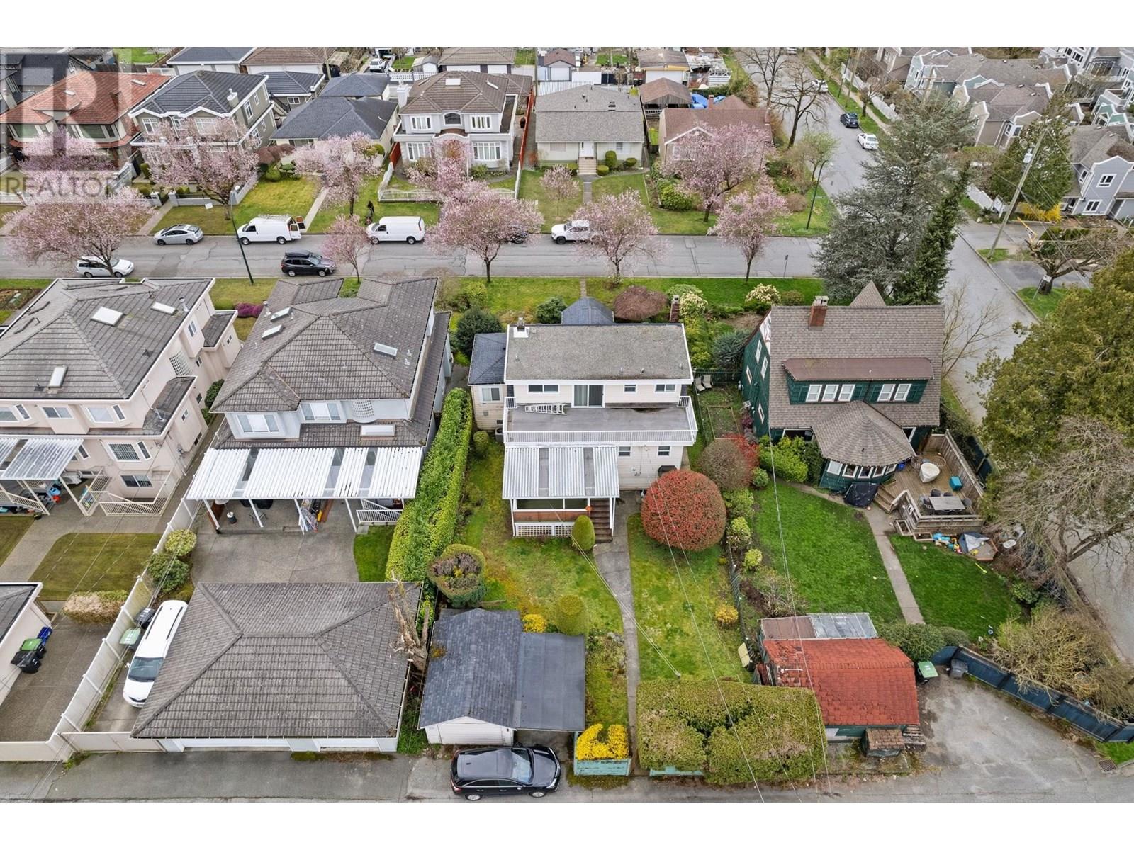 Photo 8 of 5878 Arlington Street, Vancouver BC