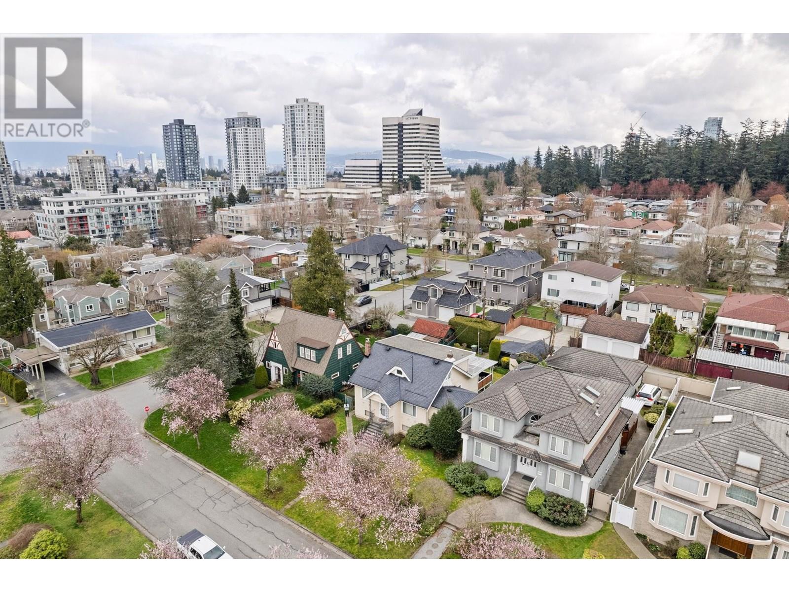 Photo 9 of 5878 Arlington Street, Vancouver BC