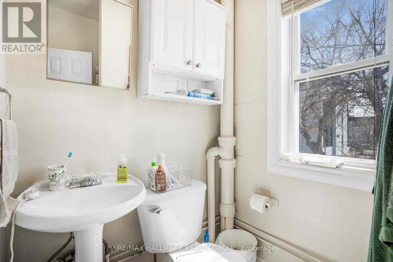 Photo 24 of 48 Louisa Street, Ottawa ON