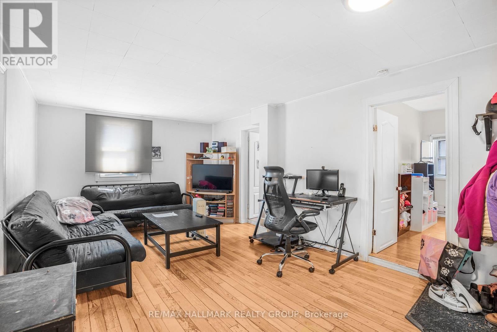 Photo 4 of 48 Louisa Street, Ottawa ON