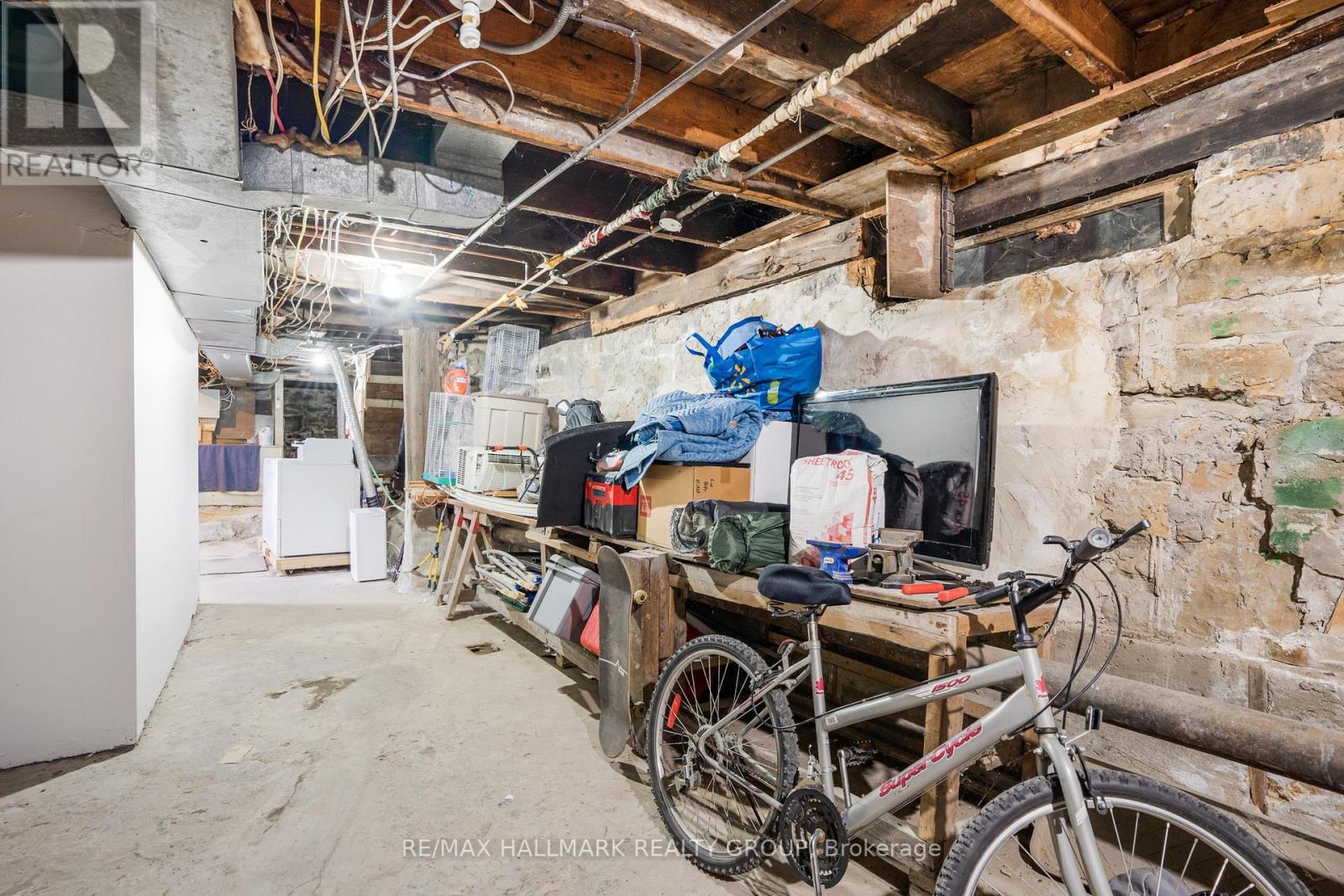 Photo 18 of 48 Louisa Street, Ottawa ON