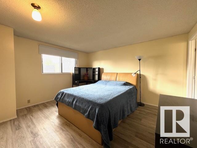 Photo 9 of 12125 25 Av Nw, Edmonton AB