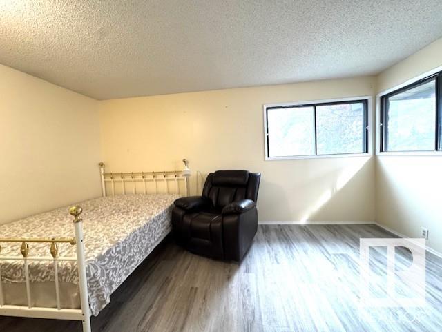 Photo 2 of 12125 25 Av Nw, Edmonton AB