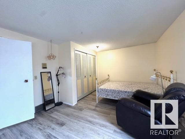 Photo 8 of 12125 25 Av Nw, Edmonton AB