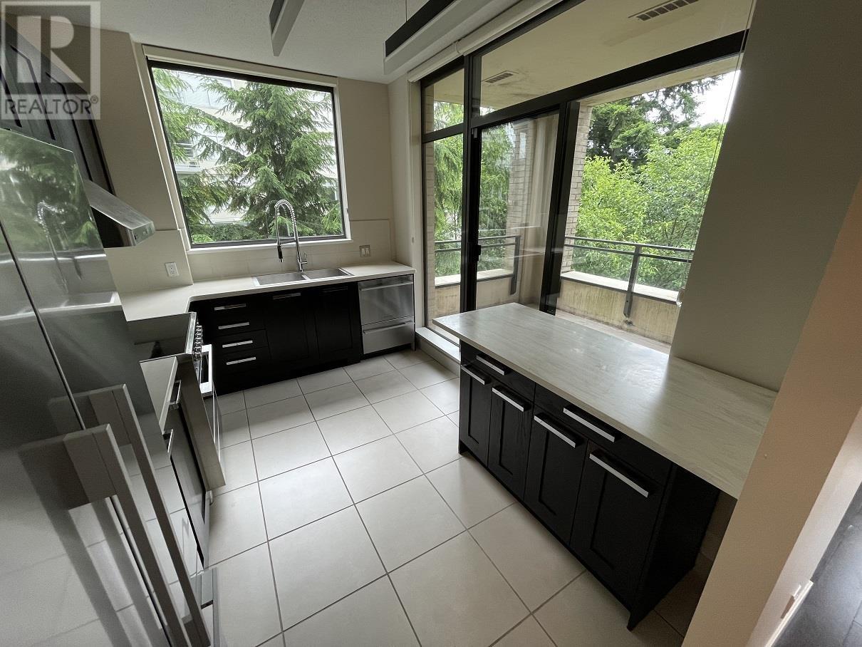 Photo 5 of 502 9300 University Crescent, Burnaby BC