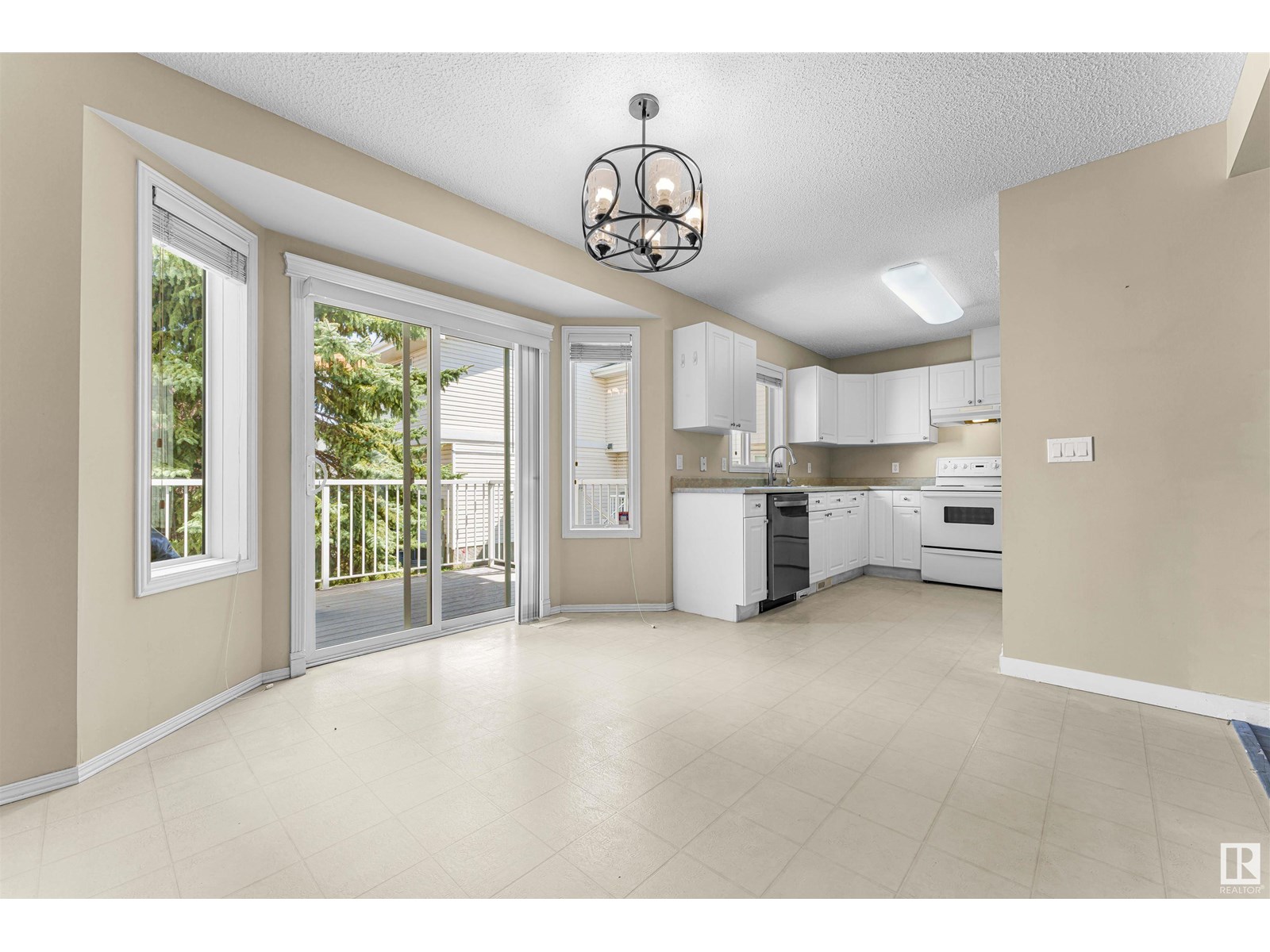Photo 6 of 82 3380 28 A Av Nw Nw, Edmonton AB