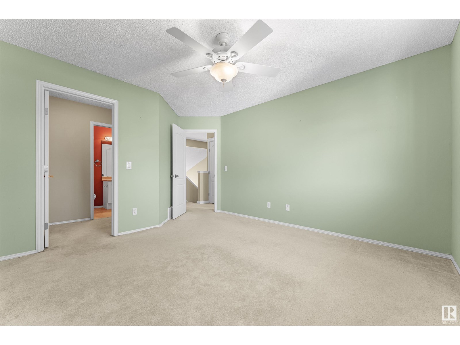 Photo 37 of 82 3380 28 A Av Nw Nw, Edmonton AB