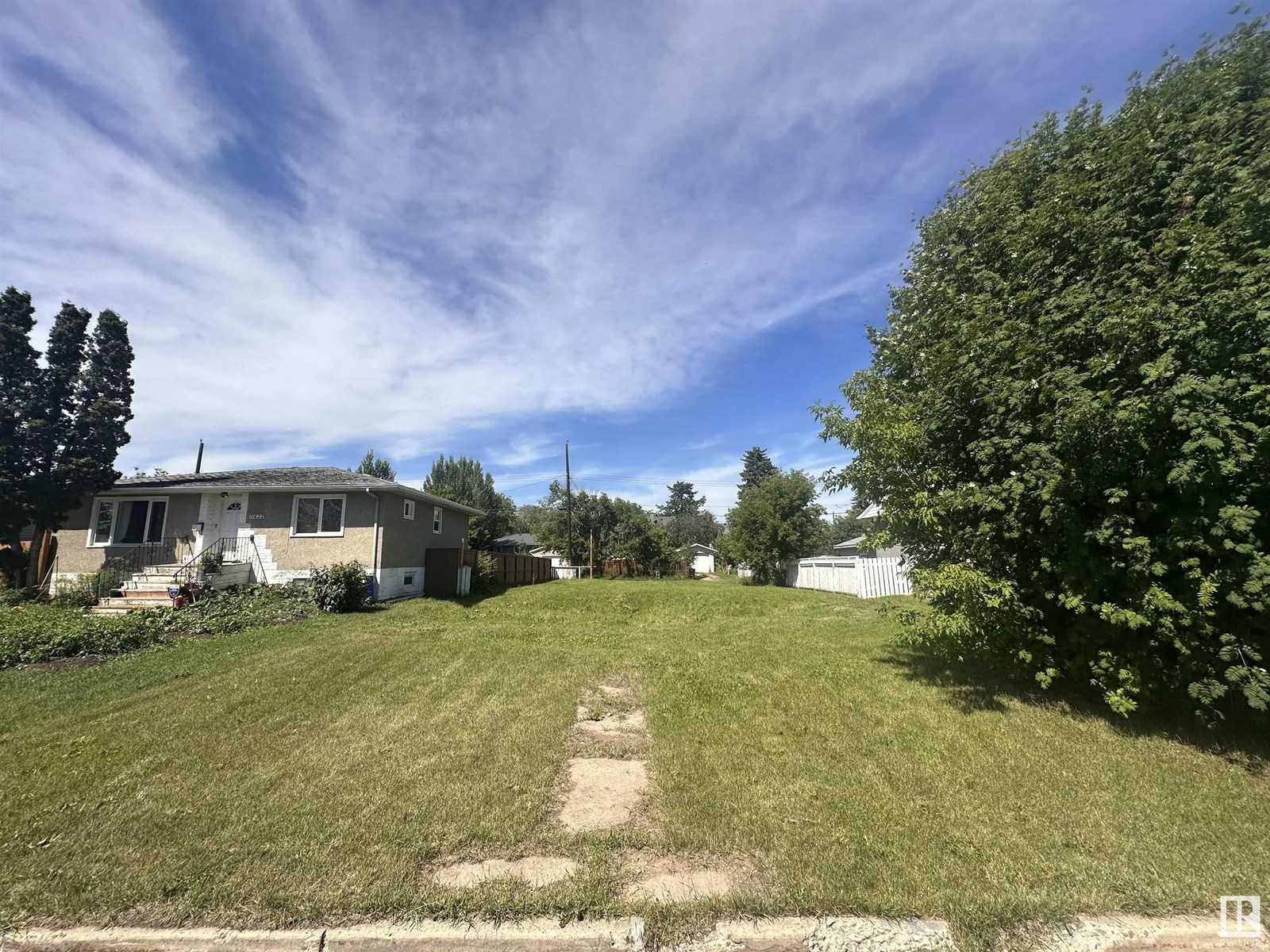 Photo 1 of 11618 11620 111 Av Nw, Edmonton AB