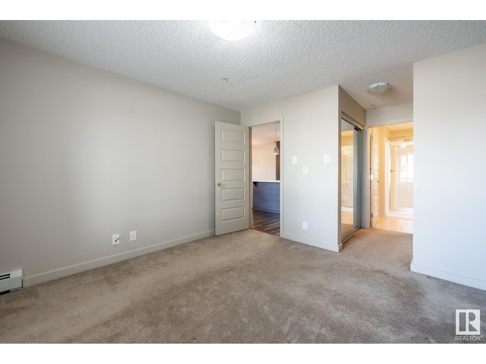 Photo 9 of 116 4008 Savaryn Dr Sw, Edmonton AB