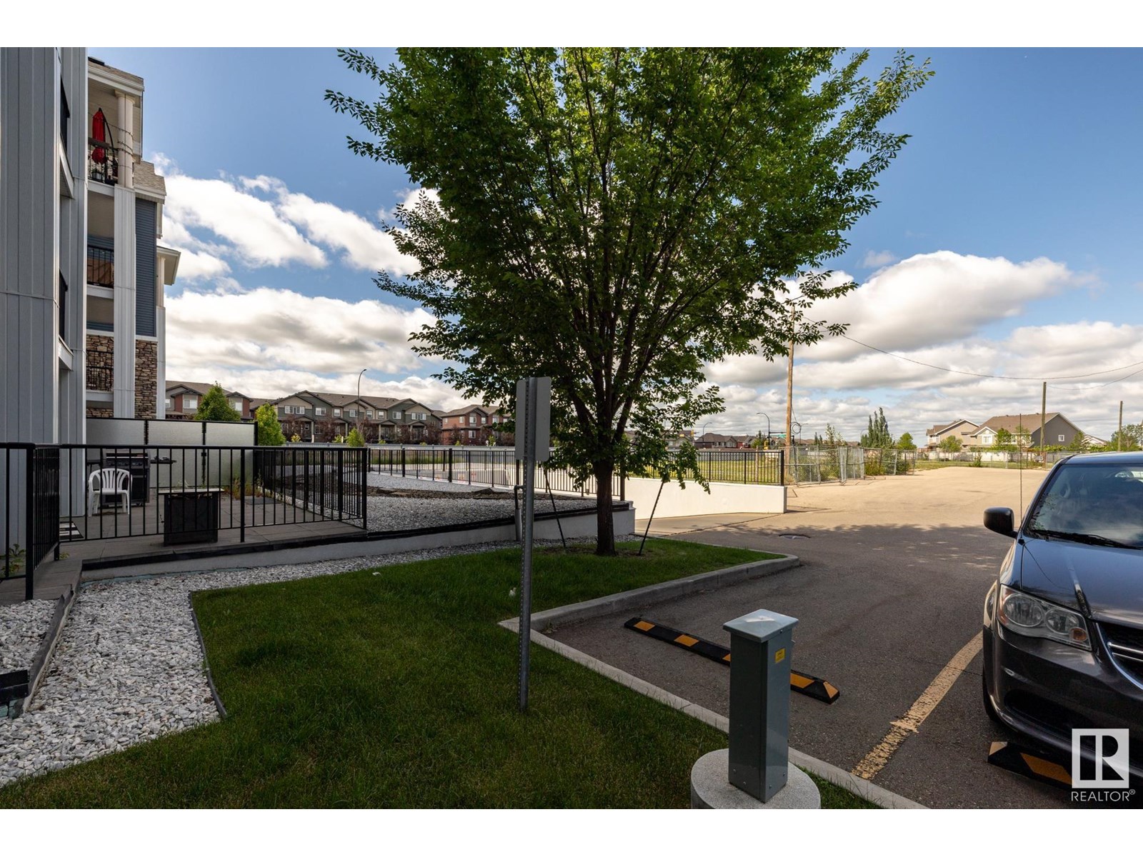Photo 33 of 116 4008 Savaryn Dr Sw, Edmonton AB