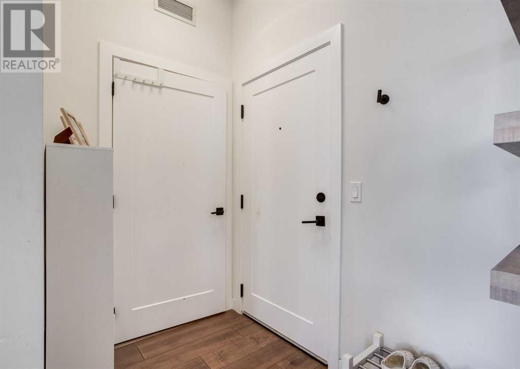 Single Family House for Sale in    Avenue SW Shaganappi Calgary 