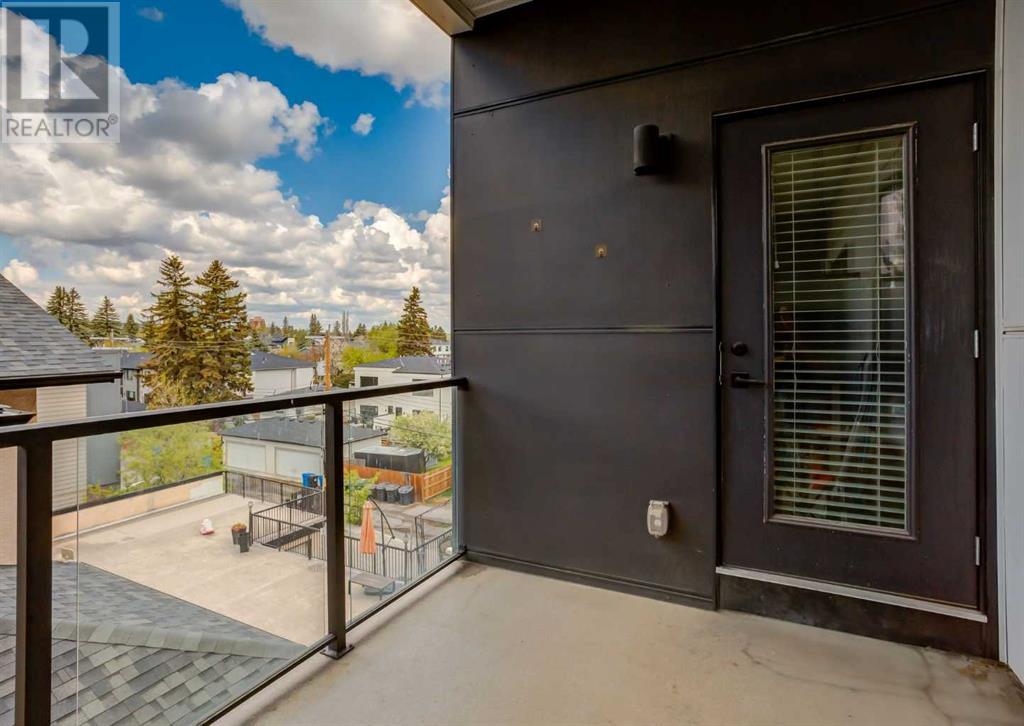 Single Family House for Sale in    Avenue SW Shaganappi Calgary 