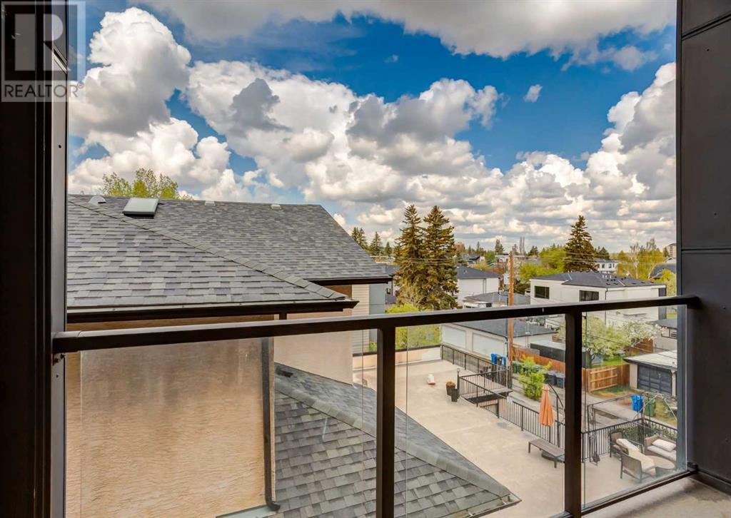 Single Family House for Sale in    Avenue SW Shaganappi Calgary 