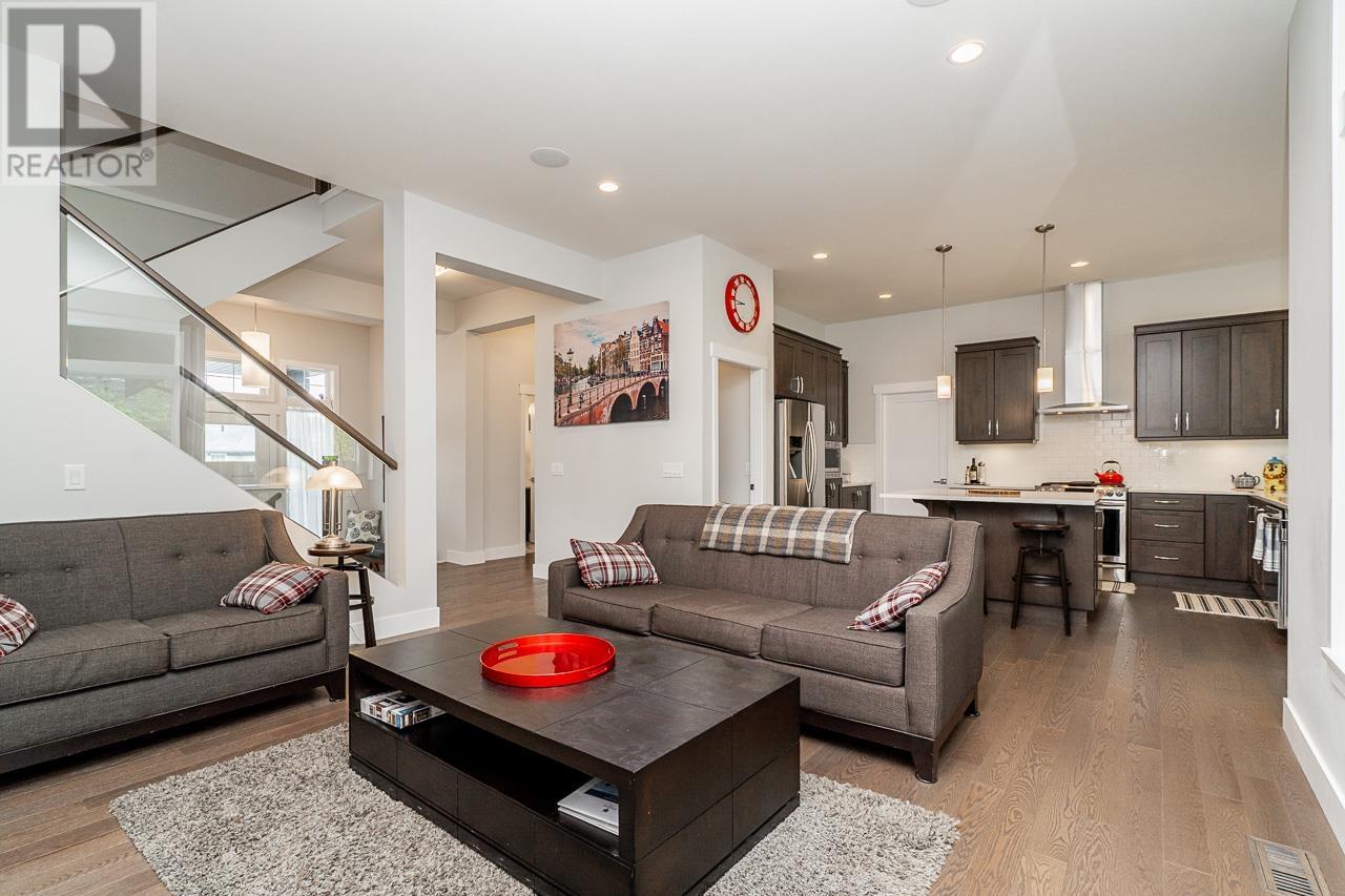 Photo 8 of 3511 Bishop Place, Coquitlam BC