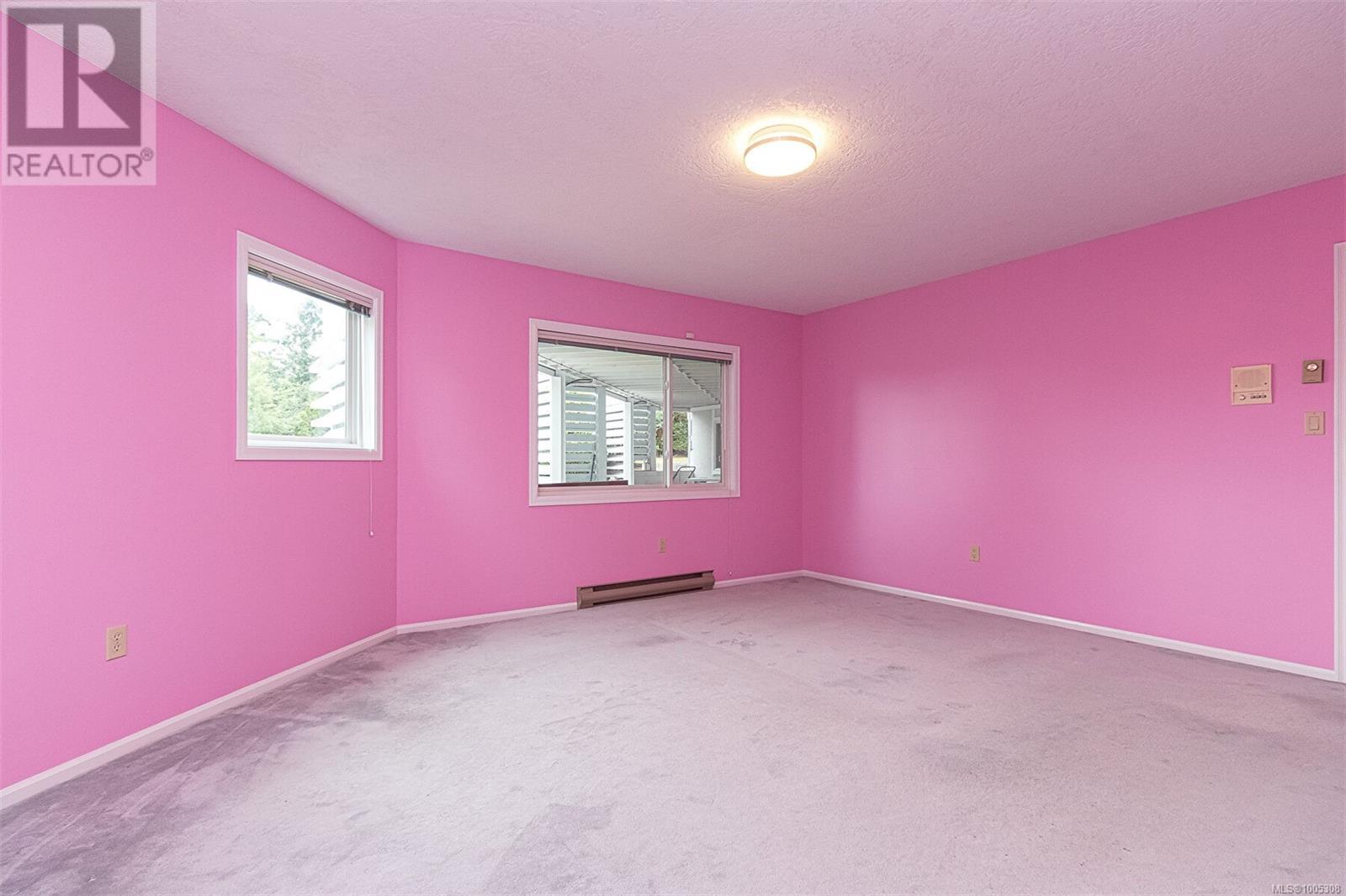 Photo 13 of 4569 Boulderwood Dr, Saanich BC