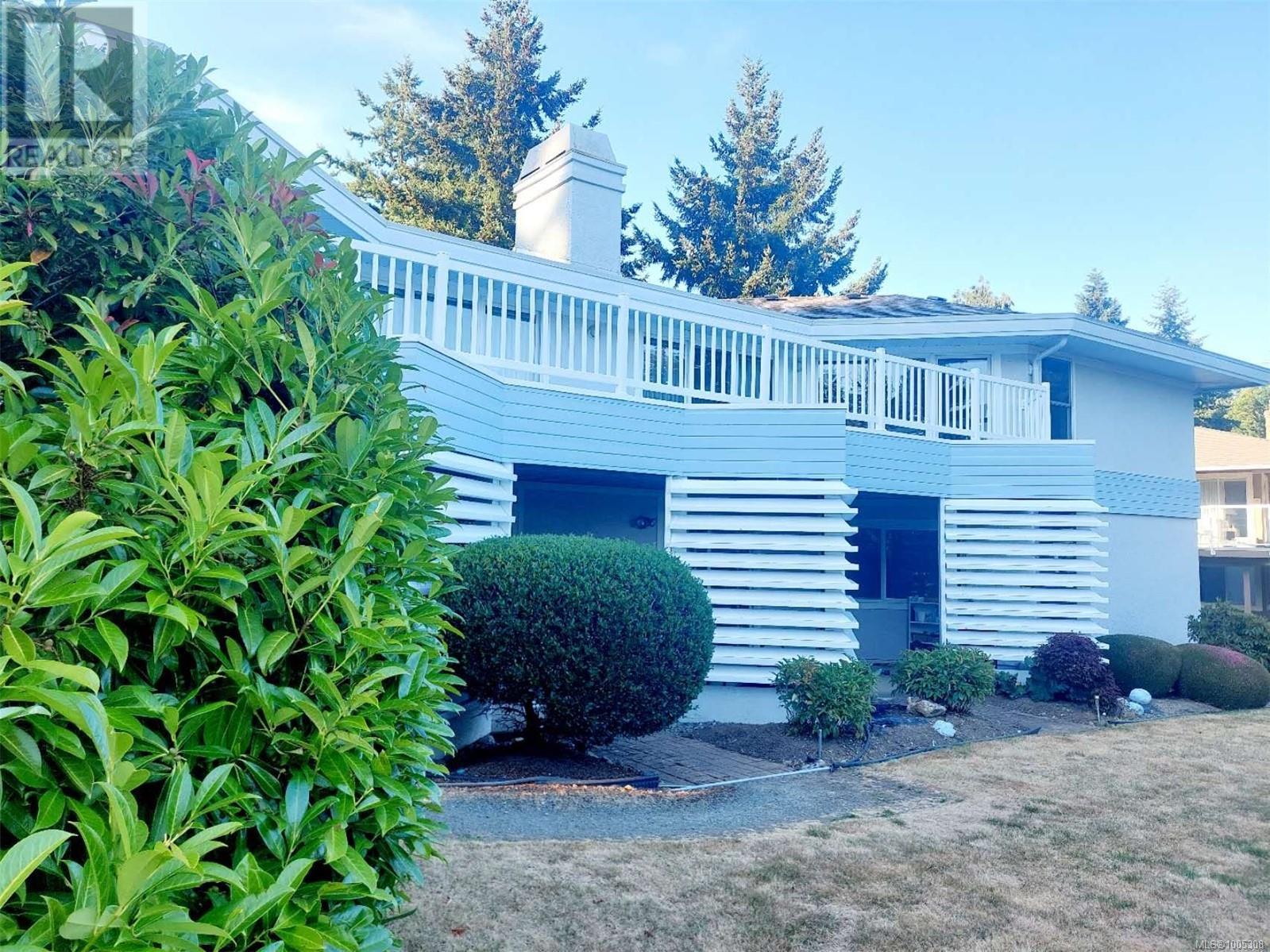 Photo 27 of 4569 Boulderwood Dr, Saanich BC