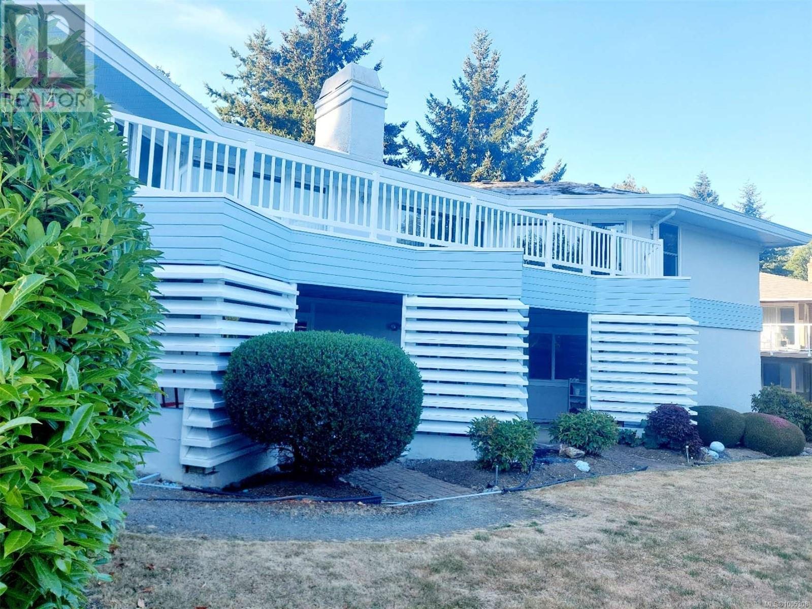 Photo 43 of 4569 Boulderwood Dr, Saanich BC