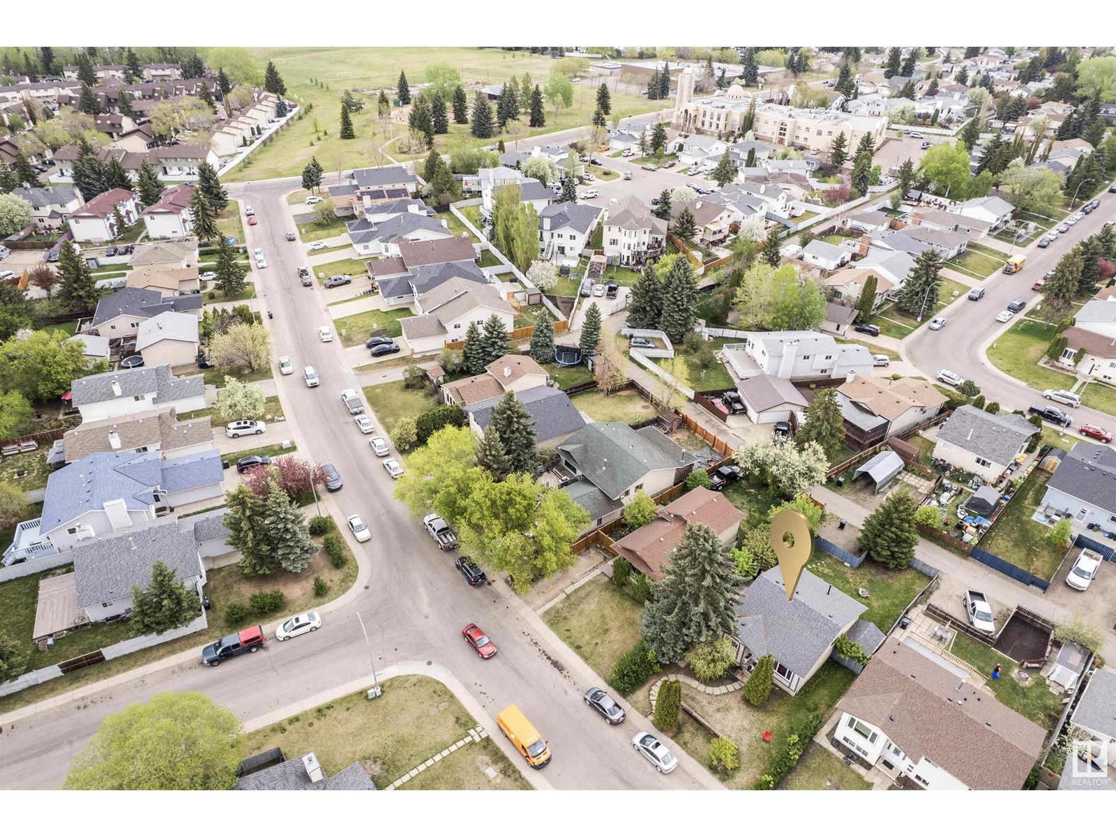 Photo 14 of 1027 61 St Nw, Edmonton AB