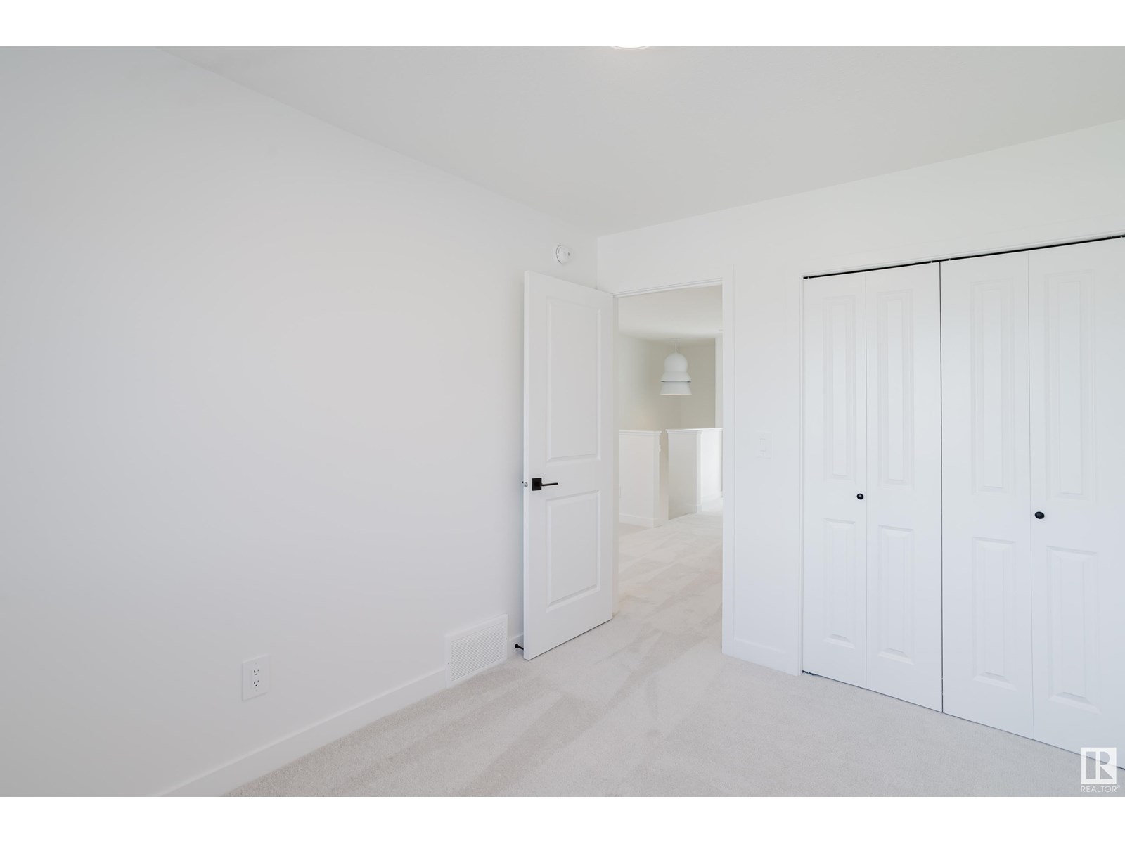 Photo 28 of 1333 Keswick Dr Sw, Edmonton AB
