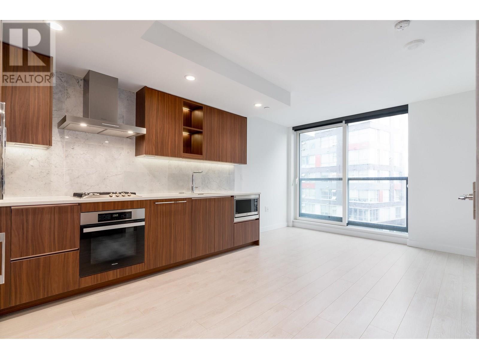 Photo 2 of 603 1768 Cook Street, Vancouver BC